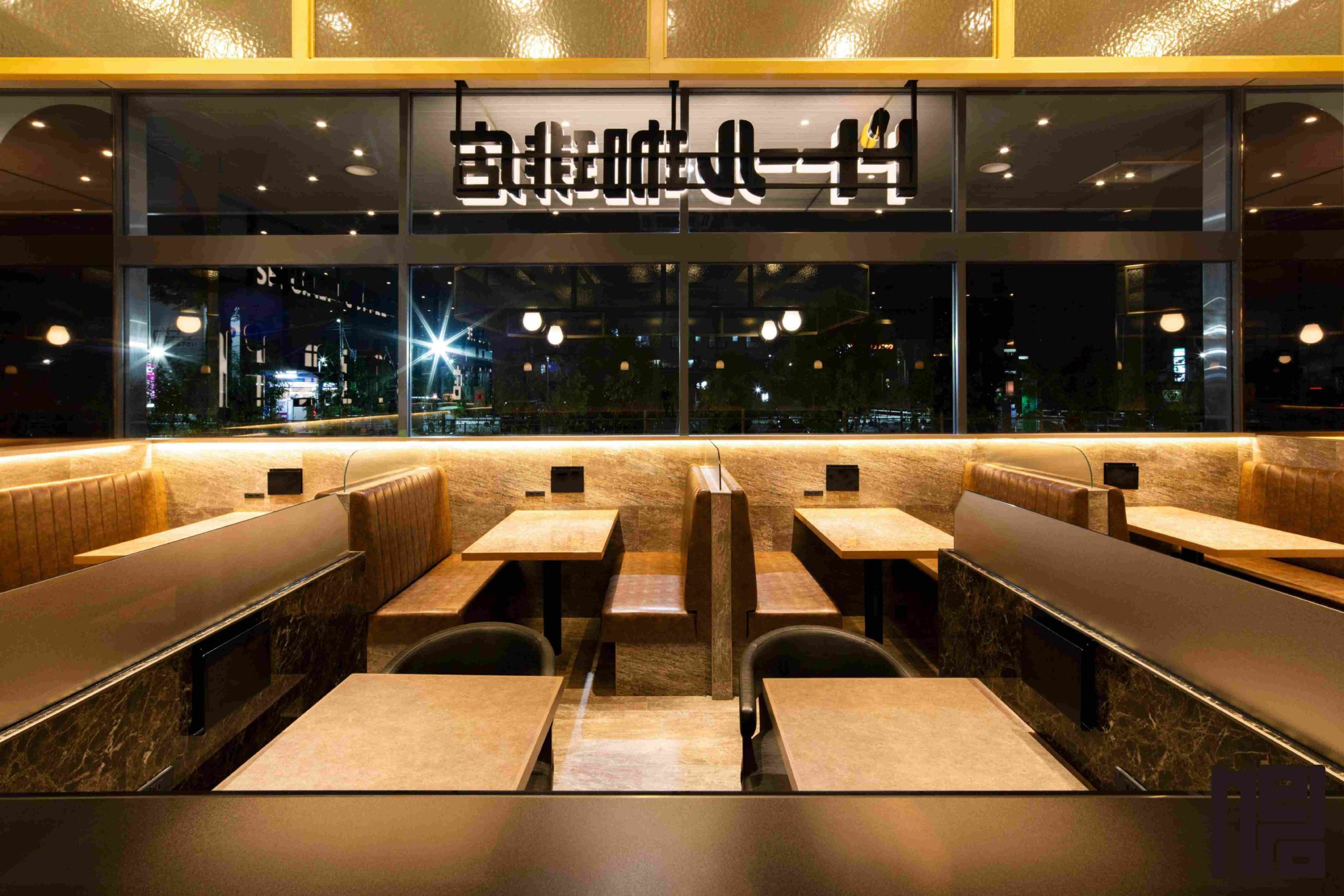 飲食店の内装をおしゃれにするポイント｜デザイン・レイアウト・費用・施工事例を解説